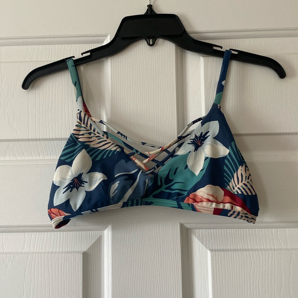 Hollister bikini top, size large